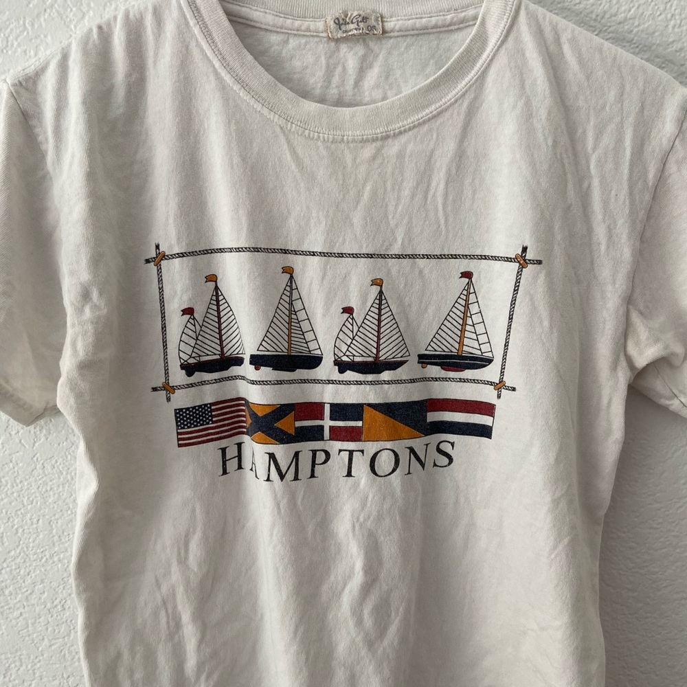 brandy melville hamptons graphic tee